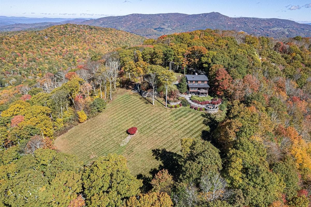 Sitting on over 2 acres with 6 bedrooms, and 5.5 baths you can spread out.